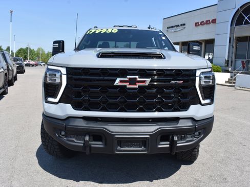 Used 2024 Chevrolet Silverado 2500 ZR2 w/ ZR2 Bison Edition AWD/4WD image 4