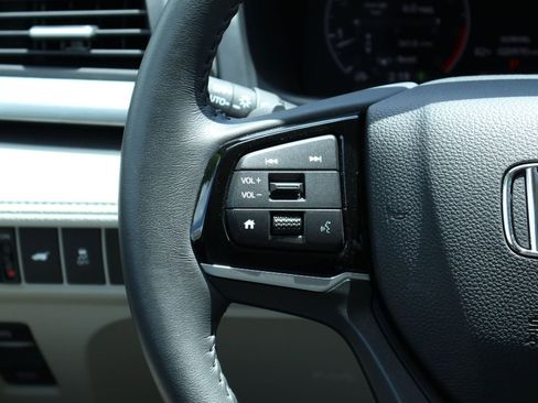 Used 2025 Honda Odyssey EX-L image 22