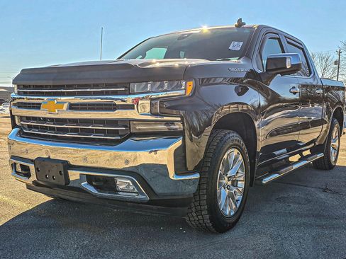 Used 2019 Chevrolet Silverado 1500 LTZ w/ LTZ Premium Package image 3