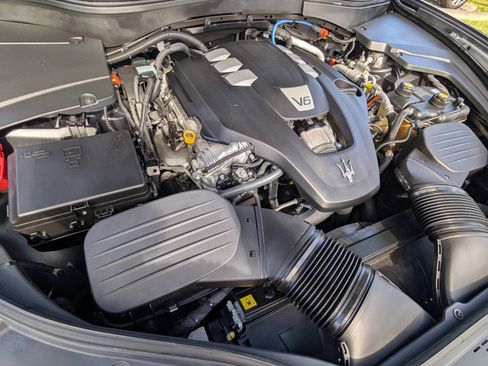 Used 2022 Maserati Levante GT image 19