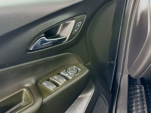 Used 2023 Chevrolet Equinox LT image 17
