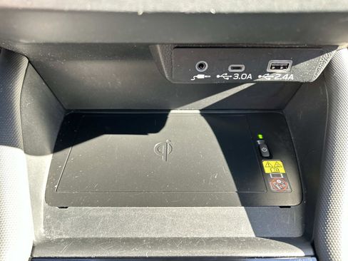 Certified 2025 Subaru Forester Premium image 25