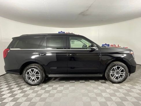 New 2025 Ford Expedition Active image 2