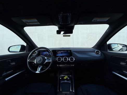Used 2025 Mercedes-Benz GLA 250 GLA 250 image 6