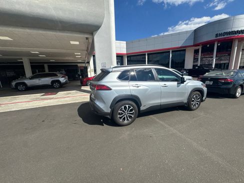 Used 2024 Toyota Corolla Cross AWD Hybrid image 15