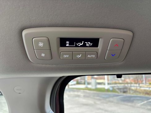 Used 2025 Kia Carnival EX image 42