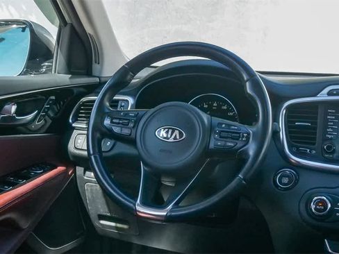 Used 2018 Kia Sorento SX image 14