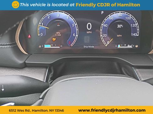 New 2025 Jeep Grand Cherokee Limited w/ Luxury Tech Group II image 14