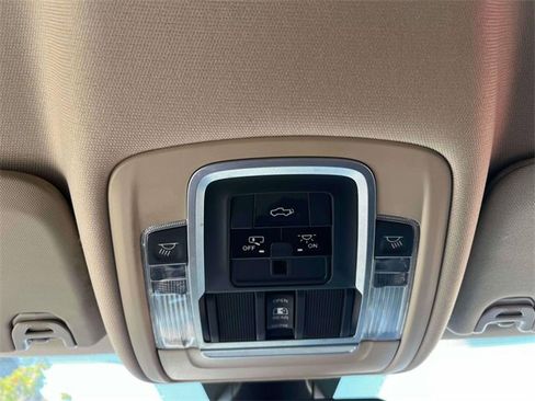 Used 2020 RAM 3500 Laramie image 35