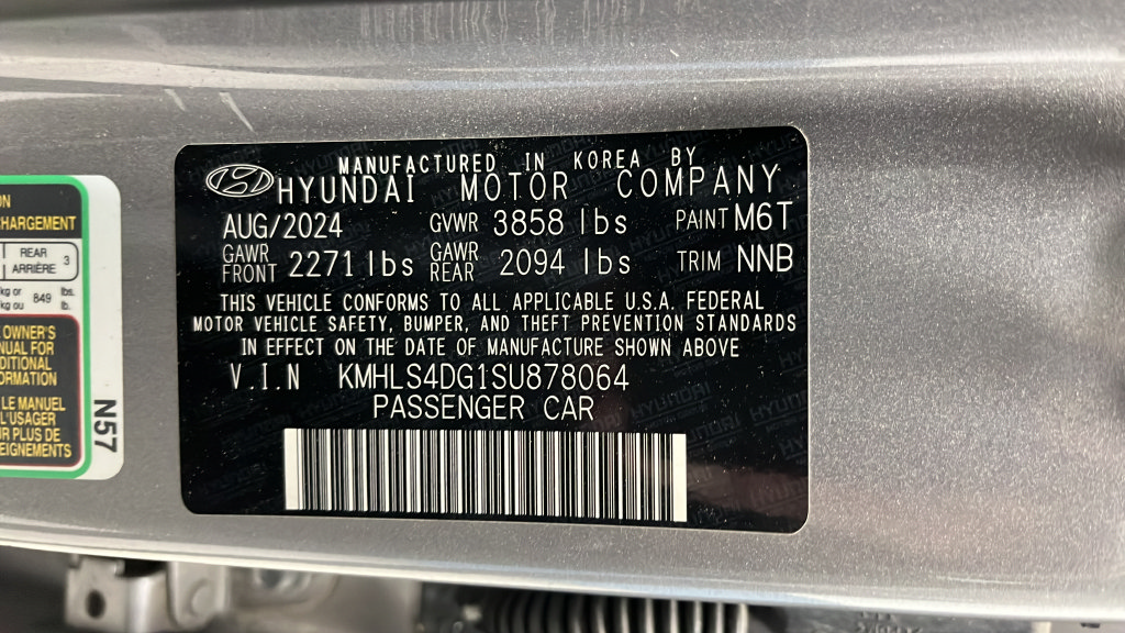 Used 2025 Hyundai Elantra SEL FWD image 28