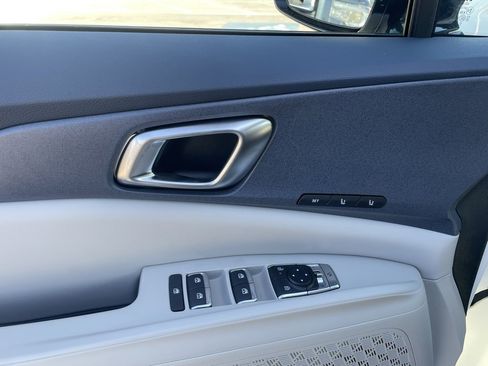 Certified 2026 Kia Carnival EX image 11