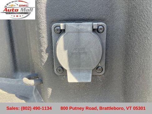 Used 2022 Chevrolet Silverado 2500 Custom w/ Custom Convenience Package AWD/4WD image 34