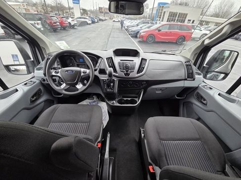 Used 2019 Ford Transit 350 XLT image 39