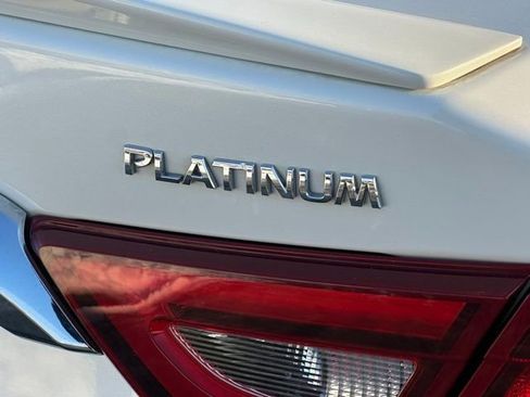 Used 2017 Nissan Maxima Platinum w/ Medallion Package image 12