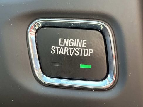 Certified 2023 GMC Acadia SLE w/ Driver Convenience Package image 27