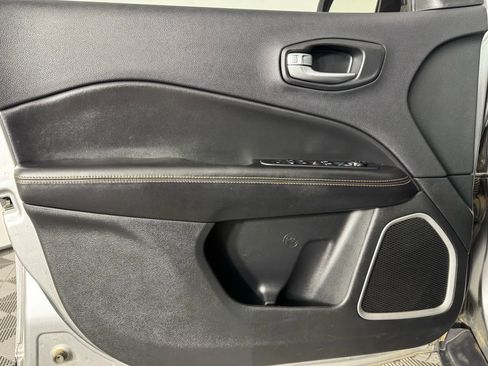 Used 2019 Jeep Compass Limited image 38