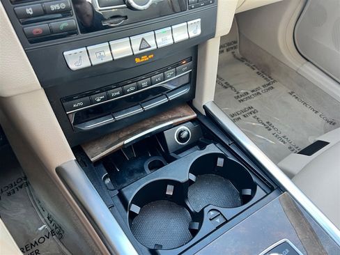 Used 2015 Mercedes-Benz E 350 4MATIC Sedan image 28