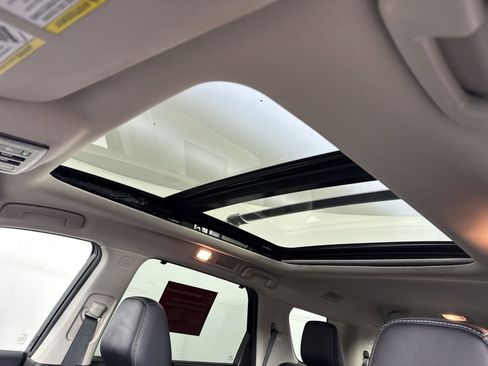 Certified 2023 Nissan Pathfinder Platinum w/ Lighting Package (N93) image 18