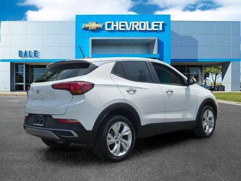 Used 2024 Buick Encore GX Preferred FWD image 3