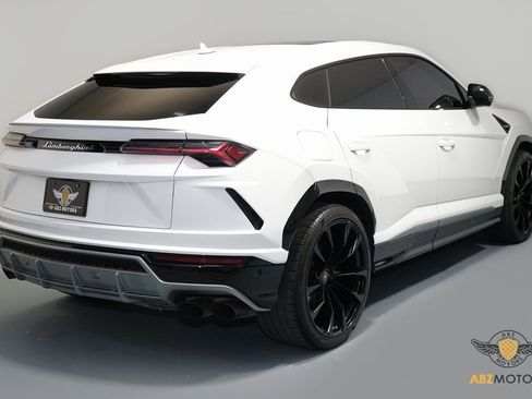 Used 2019 Lamborghini Urus image 6