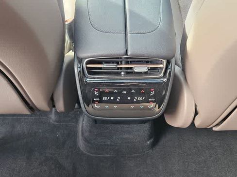 Used 2023 Mercedes-Benz EQE 500 4MATIC SUV w/ Pinnacle Trim Package image 18