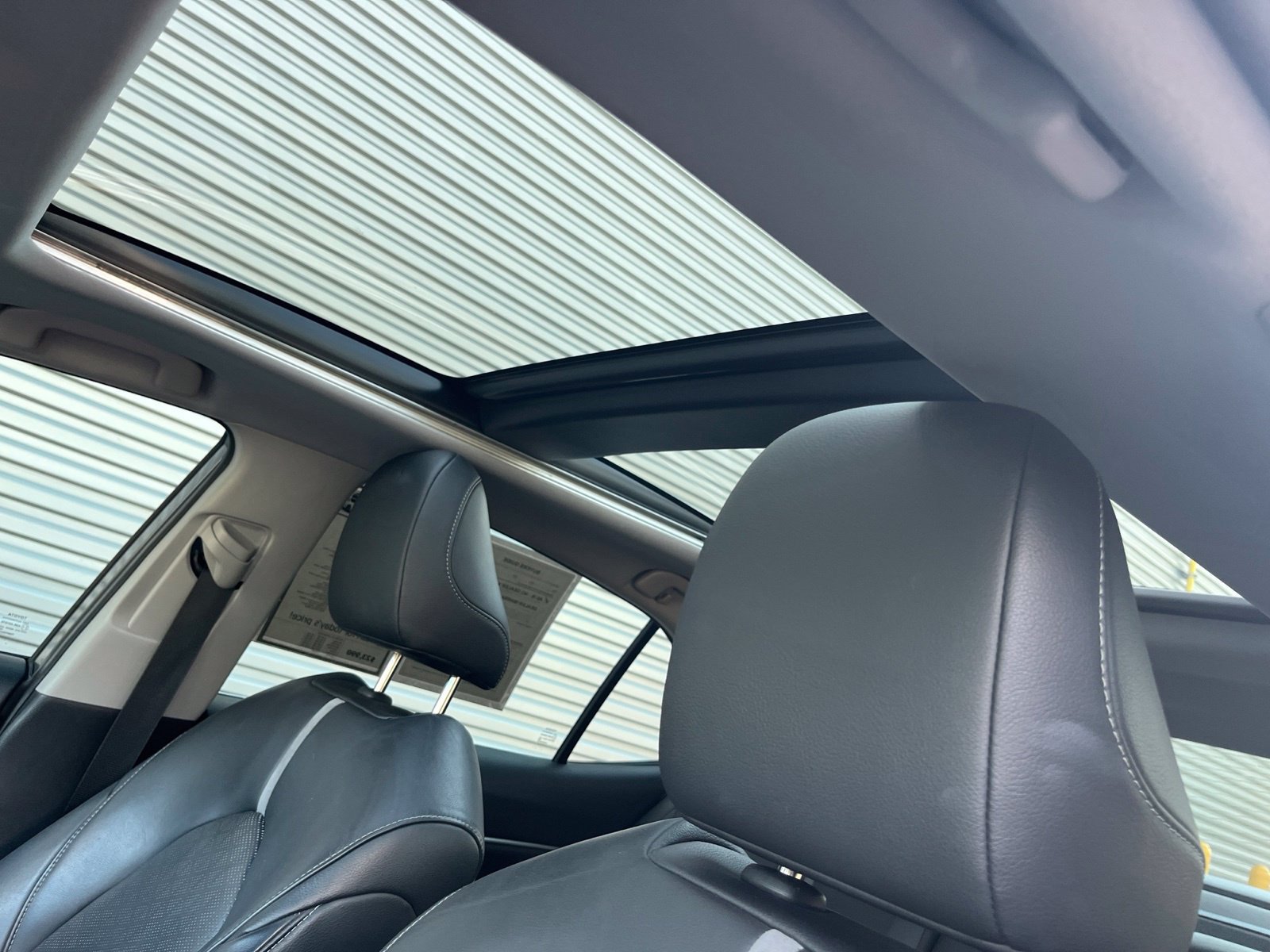 Used 2018 Toyota Camry XSE FWD image 35