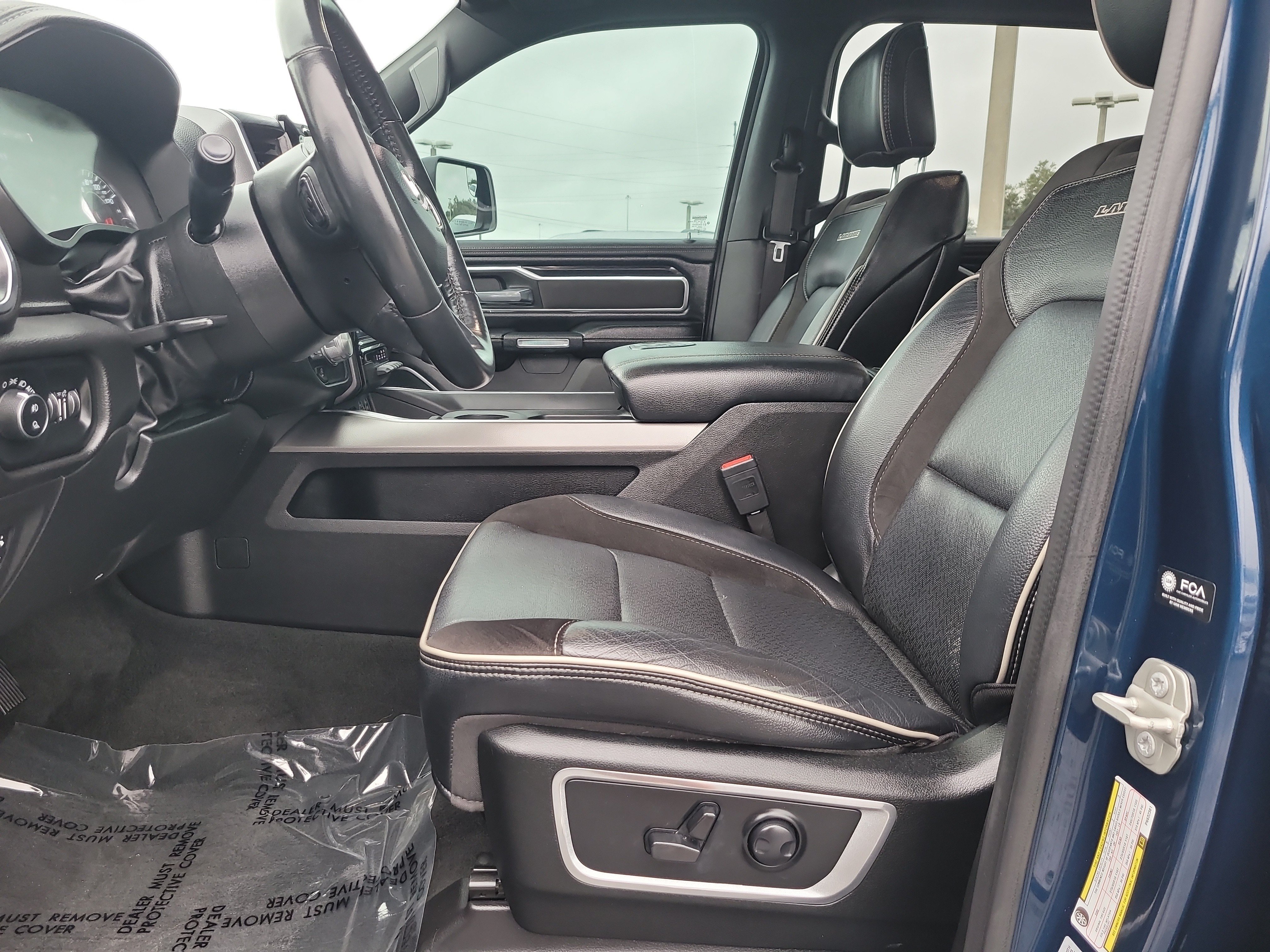 Used 2023 RAM 1500 Laramie AWD/4WD image 18
