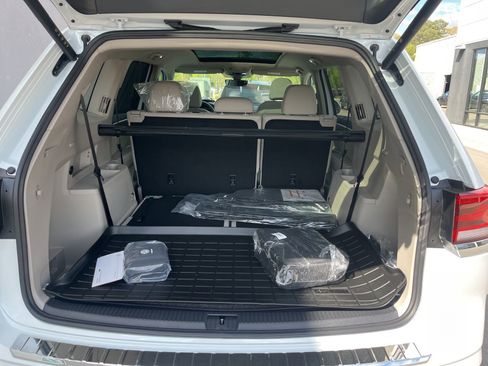 New 2026 Volkswagen Atlas SE FWD image 28