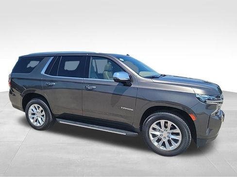 Used 2021 Chevrolet Tahoe Premier w/ Premium Package AWD/4WD image 3