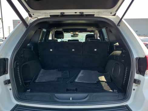 Used 2021 Jeep Grand Cherokee Laredo X image 8