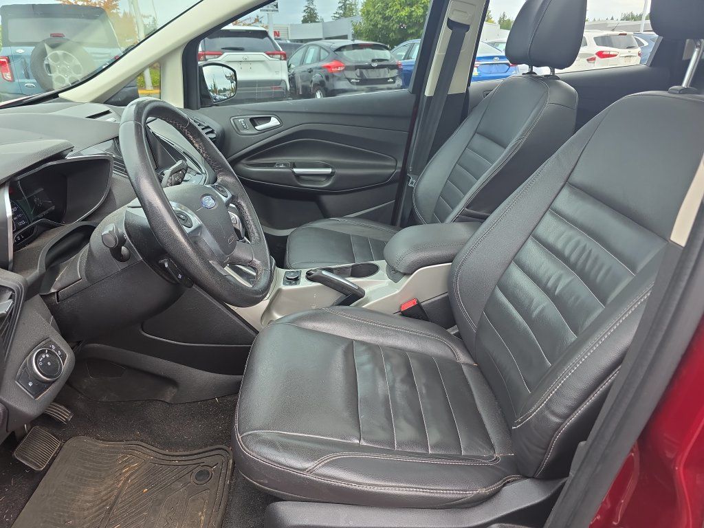 Used 2016 Ford C-MAX Energi SEL w/ Equipment Group 302A FWD image 4