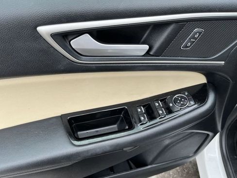Used 2020 Ford Edge SEL w/ Convenience Package image 17