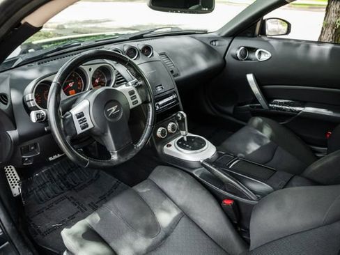 Used 2008 Nissan 350Z Enthusiast image 2