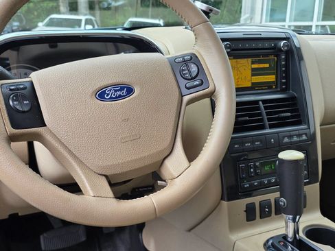 Used 2010 Ford Explorer Sport Trac Limited AWD/4WD image 12