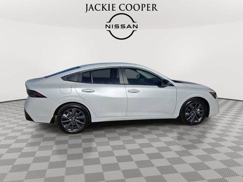 New 2026 Nissan Sentra SL w/ Floor Mat Package FWD image 6