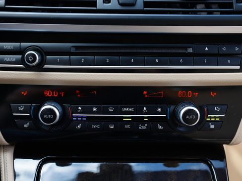 Used 2015 BMW 528i Sedan image 31