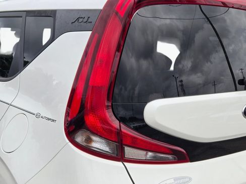 Used 2021 Kia Soul S FWD image 7