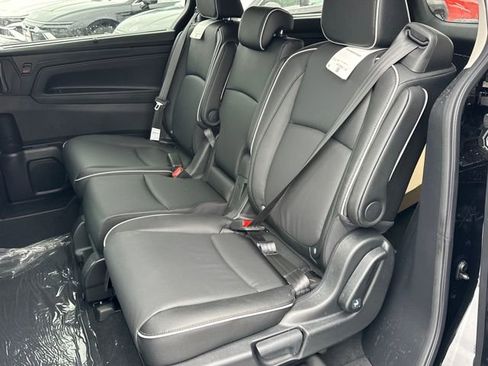 New 2026 Honda Odyssey Touring image 14