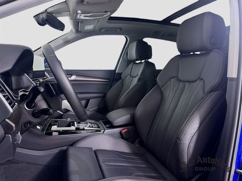 Used 2024 Audi Q5 e Premium Plus w/ Premium Plus Package image 11