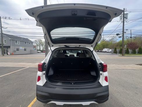 Used 2021 Kia Seltos LX AWD/4WD image 9