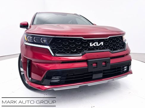 Used 2022 Kia Sorento SX image 2