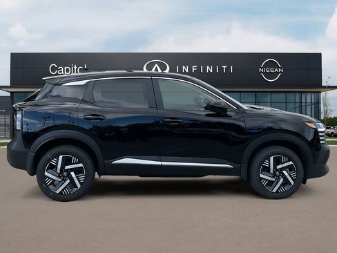 New 2025 Nissan Kicks SV w/ Illumination Package image 5