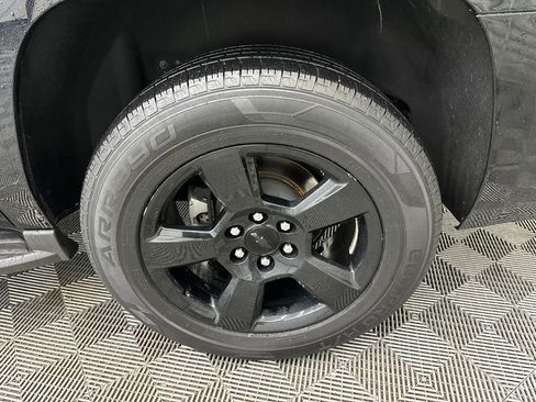 Used 2017 Chevrolet Suburban LT w/ LT Midnight Edition AWD/4WD image 22