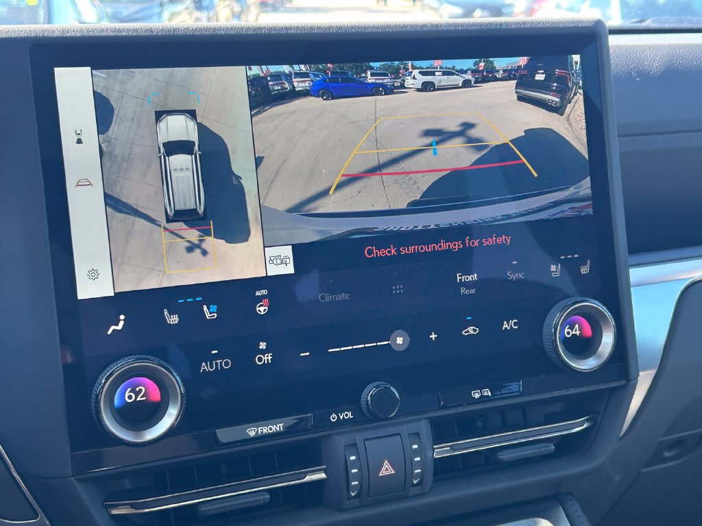 Used 2025 Lexus GX 550 w/ Accessory Package (31) AWD/4WD image 40