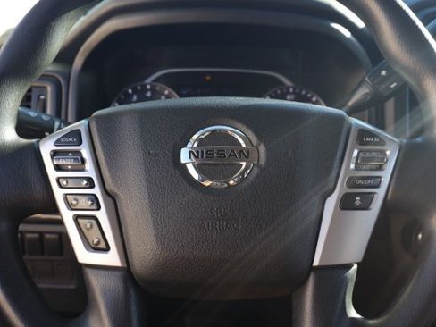 Certified 2022 Nissan Titan SV image 24