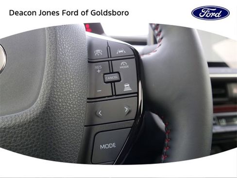 Used 2024 Toyota Prius Prime XSE Premium image 24