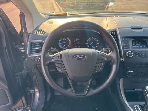 Used 2016 Ford Edge SE image 12