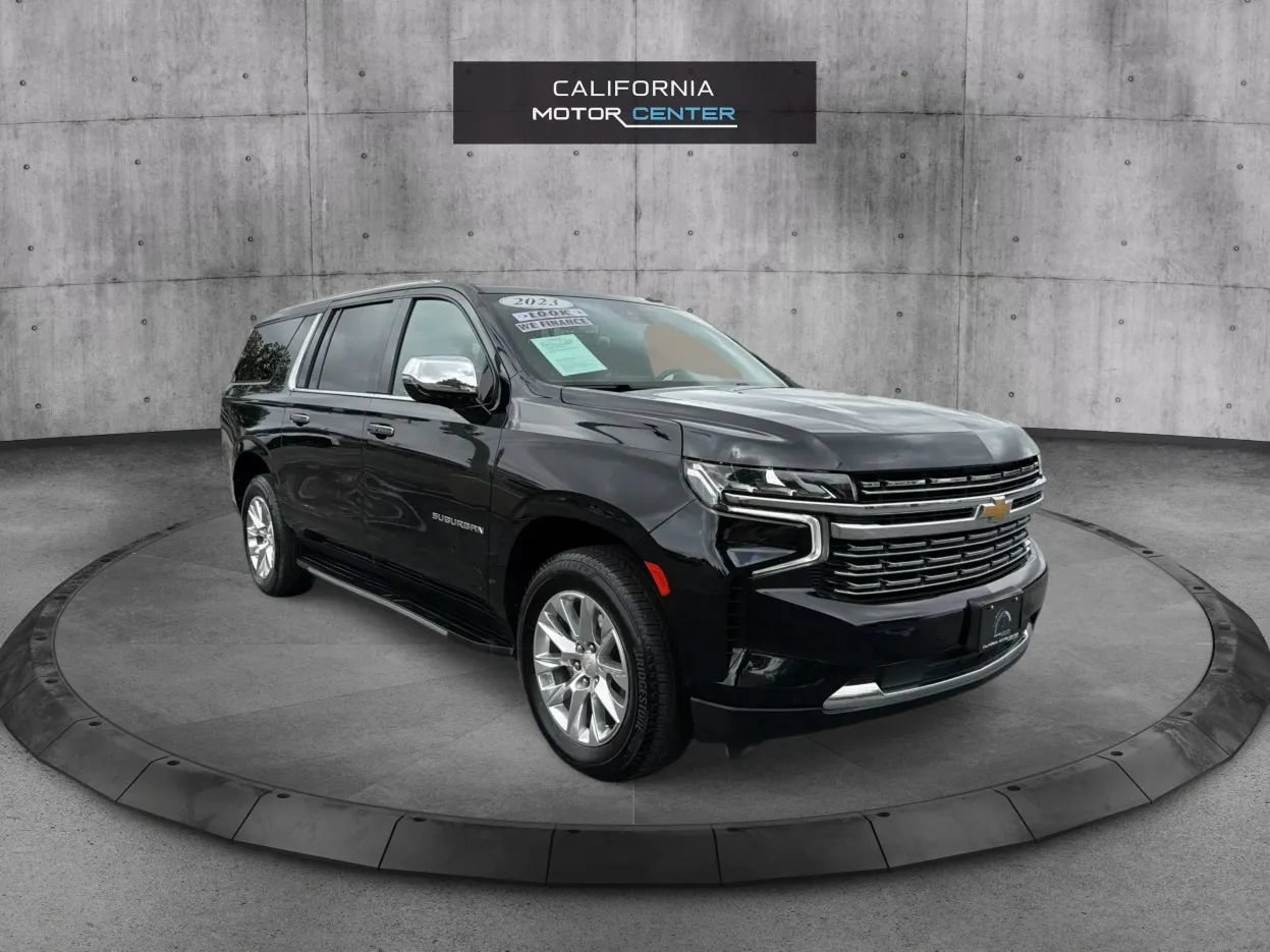 Used 2023 Chevrolet Suburban Premier AWD/4WD image 1