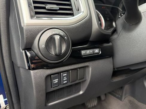 Used 2021 Nissan Titan SV w/ SV Convenience Package AWD/4WD image 27