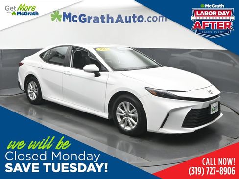 Used 2025 Toyota Camry LE FWD image 1